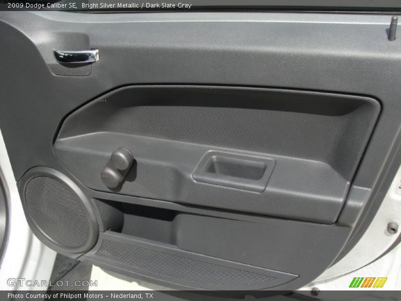 Bright Silver Metallic / Dark Slate Gray 2009 Dodge Caliber SE