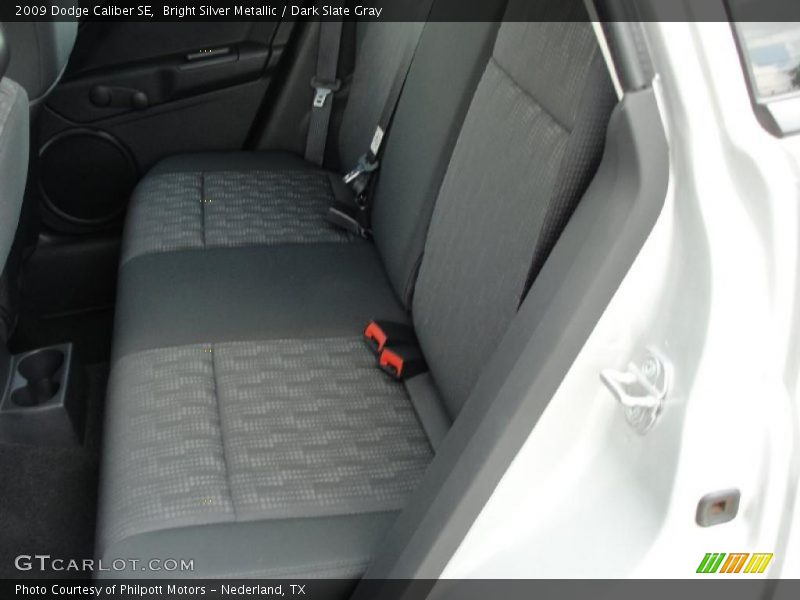 Bright Silver Metallic / Dark Slate Gray 2009 Dodge Caliber SE