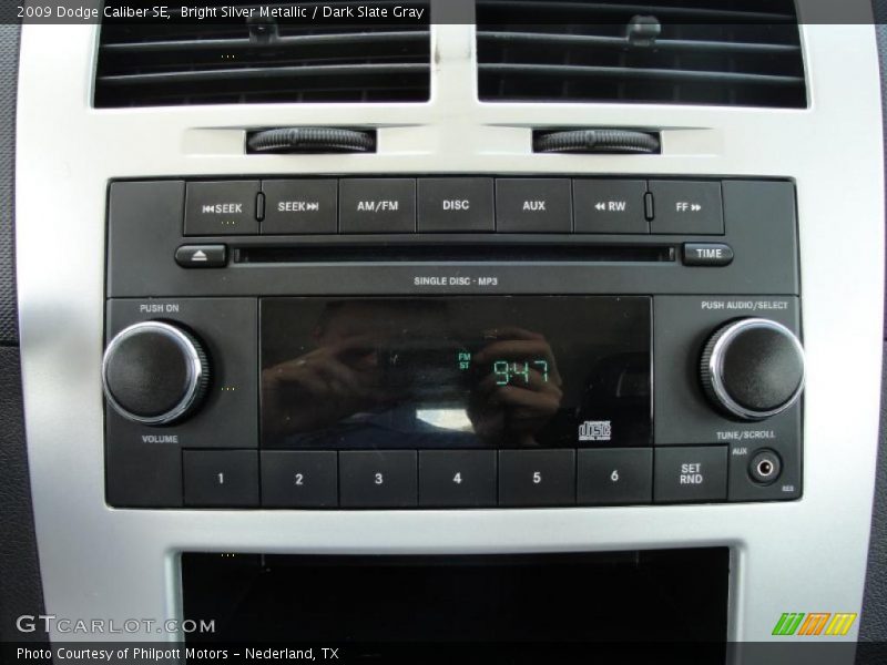 Bright Silver Metallic / Dark Slate Gray 2009 Dodge Caliber SE