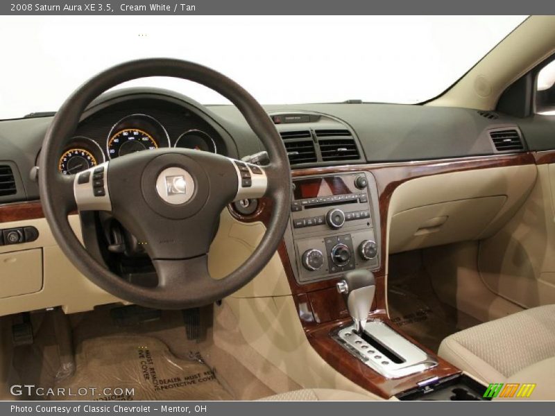 Cream White / Tan 2008 Saturn Aura XE 3.5
