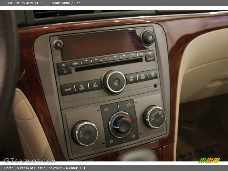 Cream White / Tan 2008 Saturn Aura XE 3.5