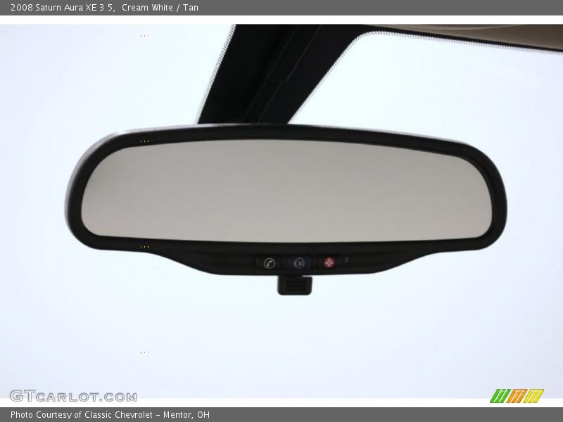 Cream White / Tan 2008 Saturn Aura XE 3.5