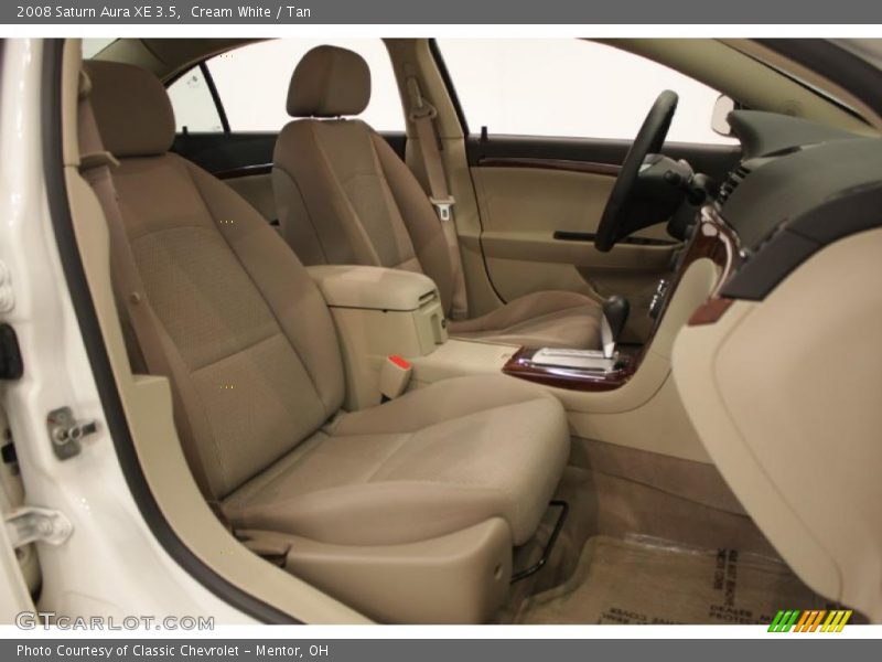 Cream White / Tan 2008 Saturn Aura XE 3.5