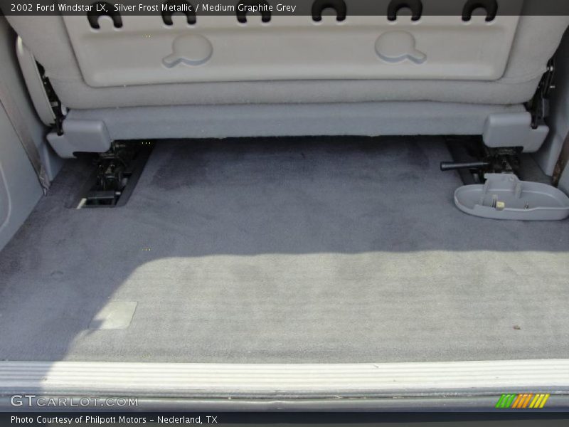 Silver Frost Metallic / Medium Graphite Grey 2002 Ford Windstar LX