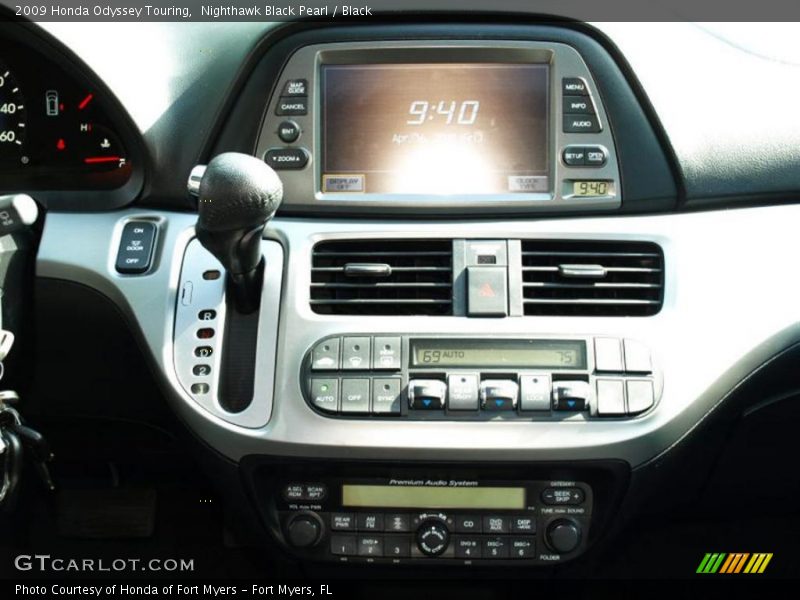 Nighthawk Black Pearl / Black 2009 Honda Odyssey Touring