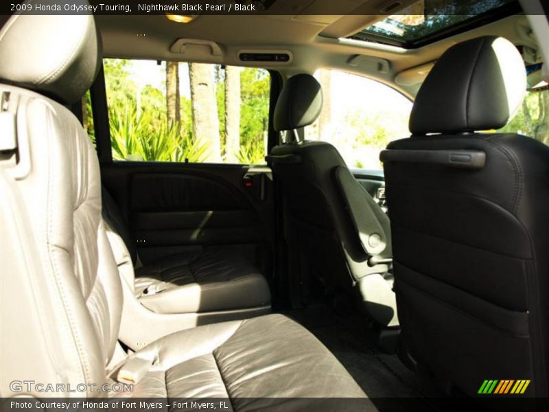 Nighthawk Black Pearl / Black 2009 Honda Odyssey Touring