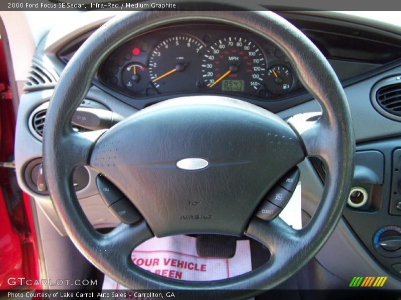 Infra-Red / Medium Graphite 2000 Ford Focus SE Sedan