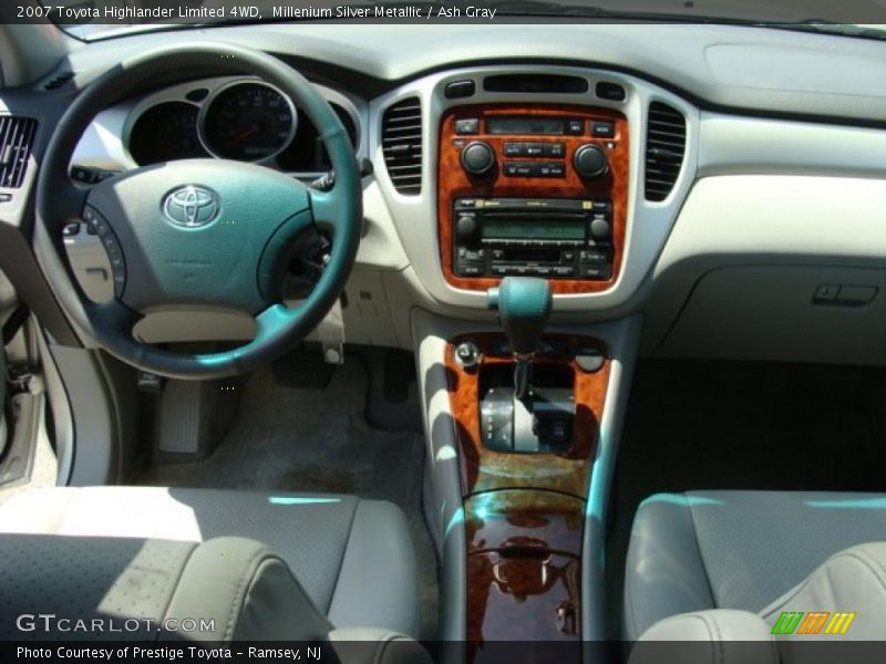 Millenium Silver Metallic / Ash Gray 2007 Toyota Highlander Limited 4WD