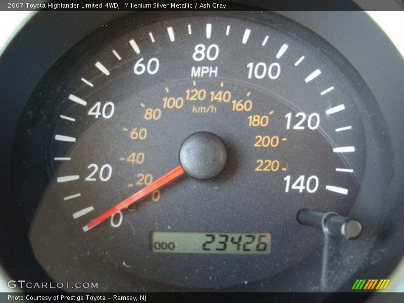 Millenium Silver Metallic / Ash Gray 2007 Toyota Highlander Limited 4WD