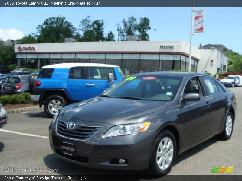 Magnetic Gray Metallic / Ash 2009 Toyota Camry XLE