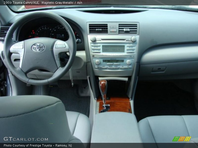 Magnetic Gray Metallic / Ash 2009 Toyota Camry XLE