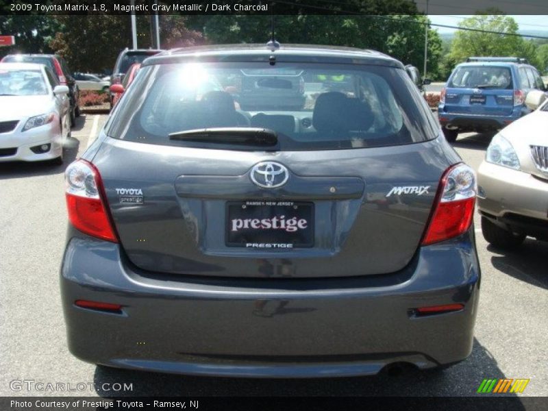 Magnetic Gray Metallic / Dark Charcoal 2009 Toyota Matrix 1.8