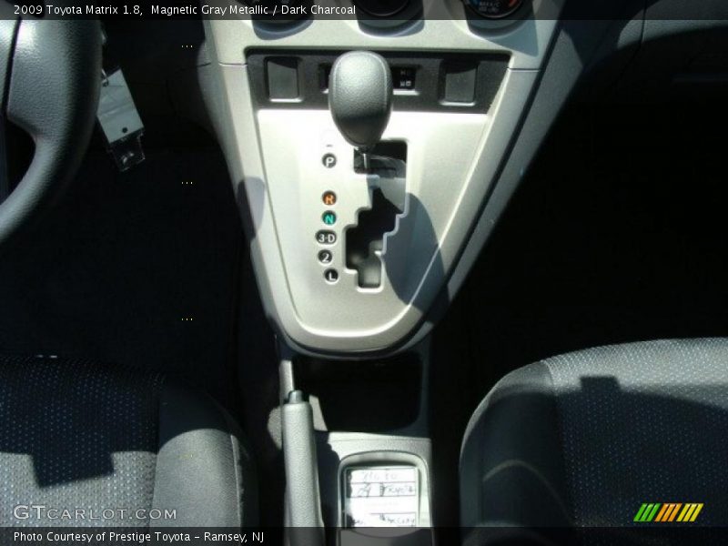 Magnetic Gray Metallic / Dark Charcoal 2009 Toyota Matrix 1.8