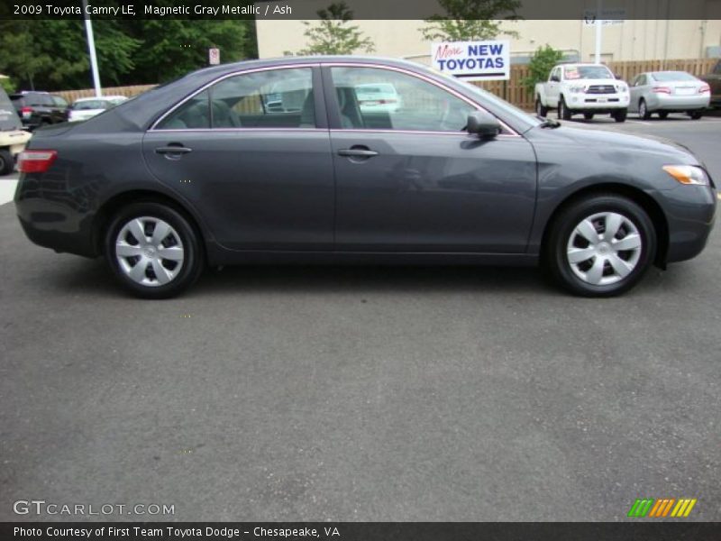 Magnetic Gray Metallic / Ash 2009 Toyota Camry LE