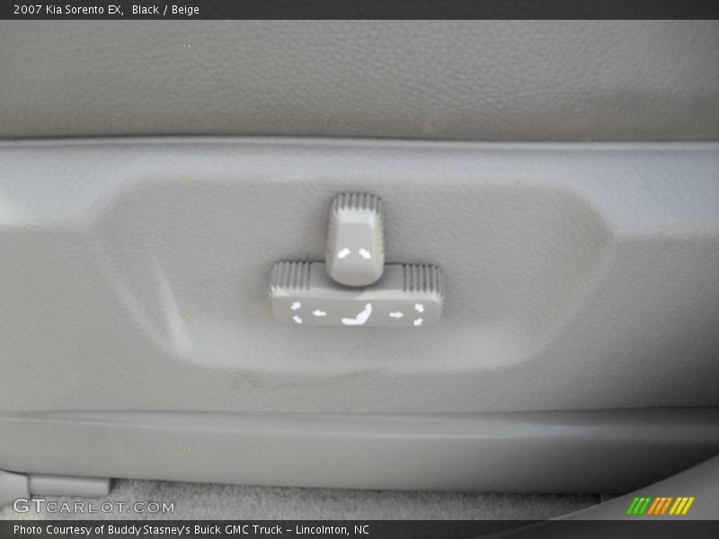 Black / Beige 2007 Kia Sorento EX