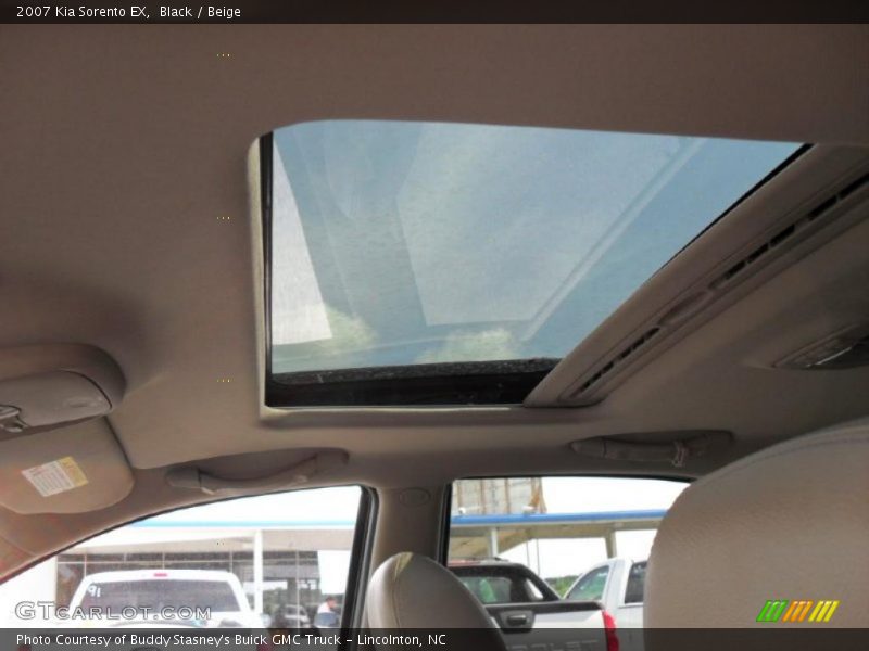 Black / Beige 2007 Kia Sorento EX