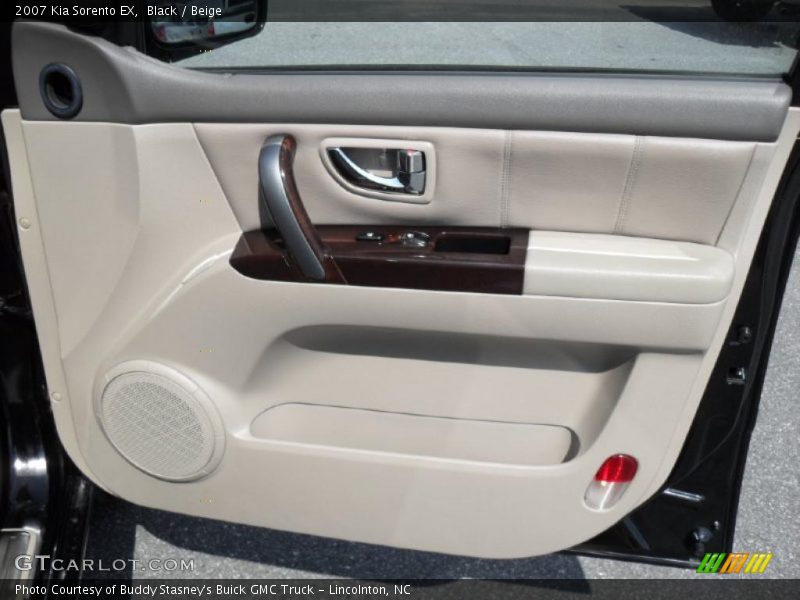 Black / Beige 2007 Kia Sorento EX