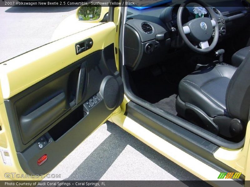 Sunflower Yellow / Black 2007 Volkswagen New Beetle 2.5 Convertible