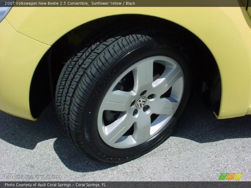 Sunflower Yellow / Black 2007 Volkswagen New Beetle 2.5 Convertible
