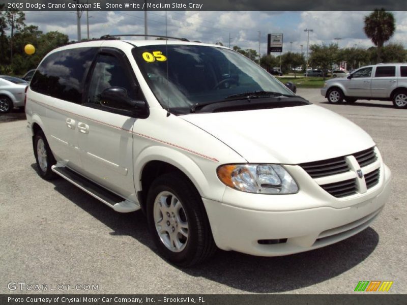Stone White / Medium Slate Gray 2005 Dodge Grand Caravan SE