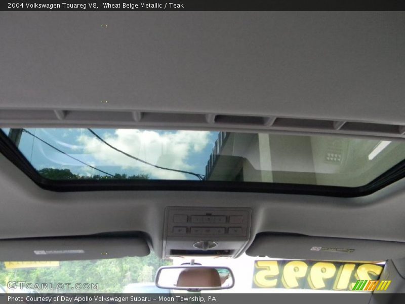 Wheat Beige Metallic / Teak 2004 Volkswagen Touareg V8