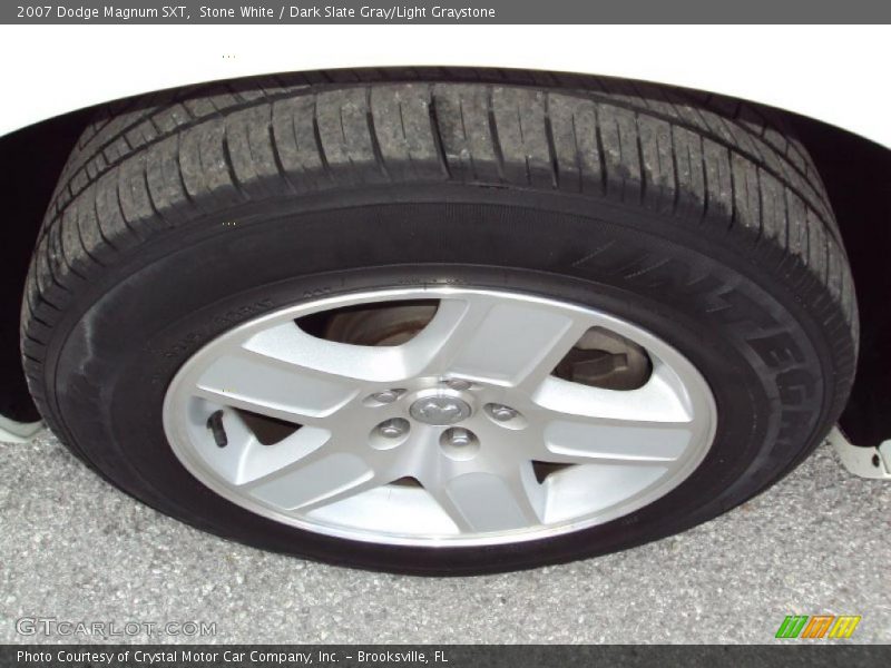 Stone White / Dark Slate Gray/Light Graystone 2007 Dodge Magnum SXT