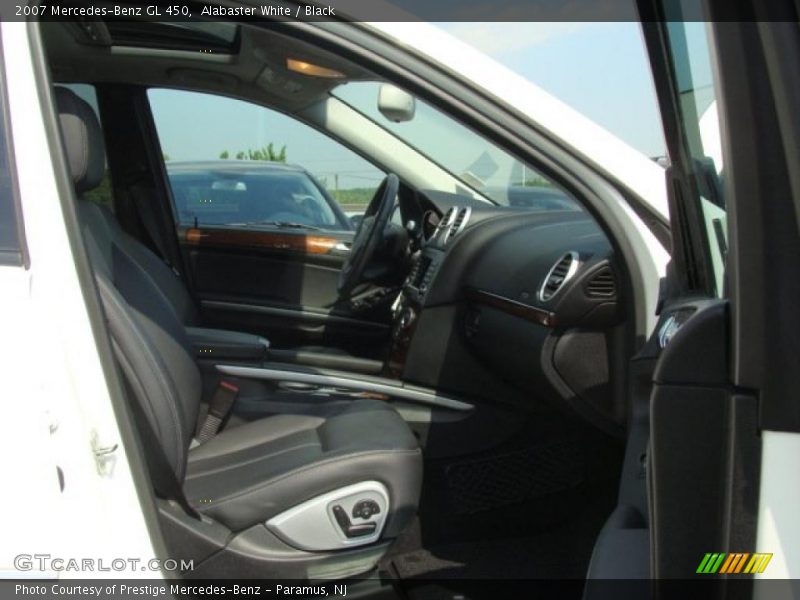 Alabaster White / Black 2007 Mercedes-Benz GL 450
