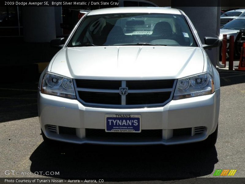 Bright Silver Metallic / Dark Slate Gray 2009 Dodge Avenger SE