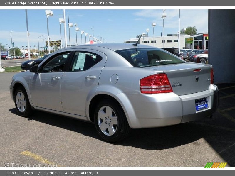 Bright Silver Metallic / Dark Slate Gray 2009 Dodge Avenger SE