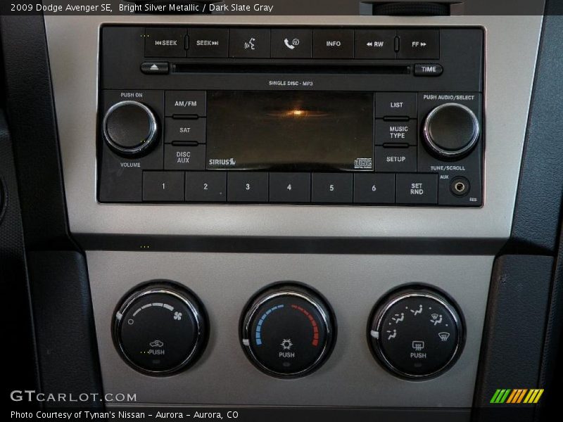 Bright Silver Metallic / Dark Slate Gray 2009 Dodge Avenger SE