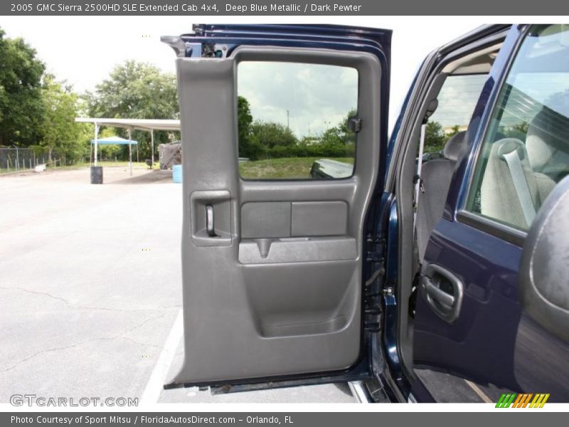 Deep Blue Metallic / Dark Pewter 2005 GMC Sierra 2500HD SLE Extended Cab 4x4