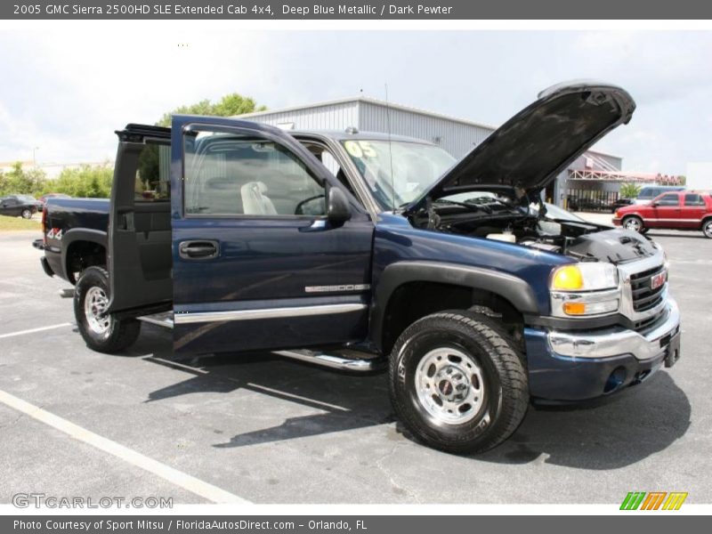Deep Blue Metallic / Dark Pewter 2005 GMC Sierra 2500HD SLE Extended Cab 4x4