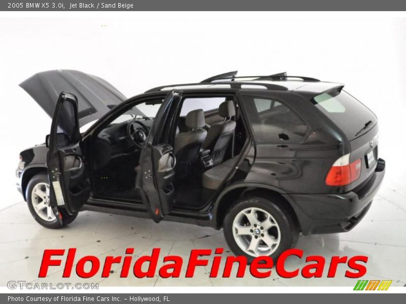 Jet Black / Sand Beige 2005 BMW X5 3.0i
