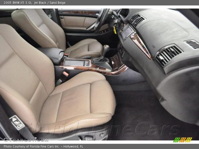 Jet Black / Sand Beige 2005 BMW X5 3.0i