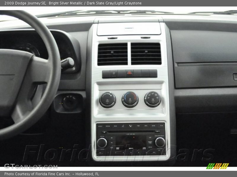 Bright Silver Metallic / Dark Slate Gray/Light Graystone 2009 Dodge Journey SE