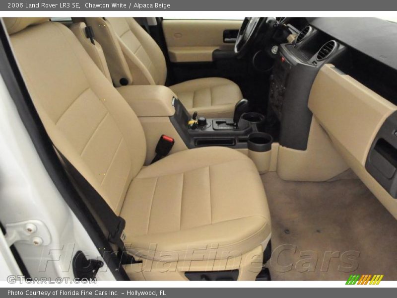Chawton White / Alpaca Beige 2006 Land Rover LR3 SE