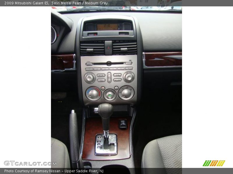 Satin Meisai Pearl / Medium Gray 2009 Mitsubishi Galant ES
