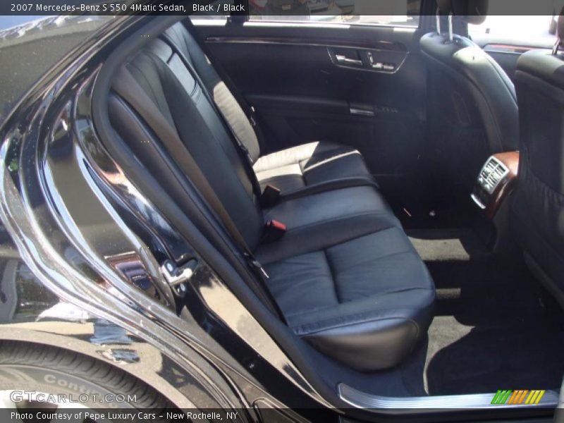 Black / Black 2007 Mercedes-Benz S 550 4Matic Sedan