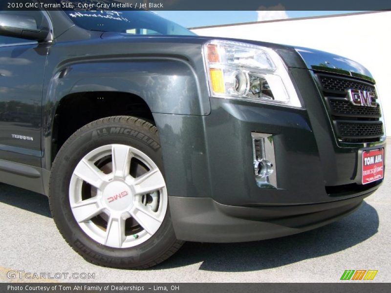Cyber Gray Metallic / Jet Black 2010 GMC Terrain SLE