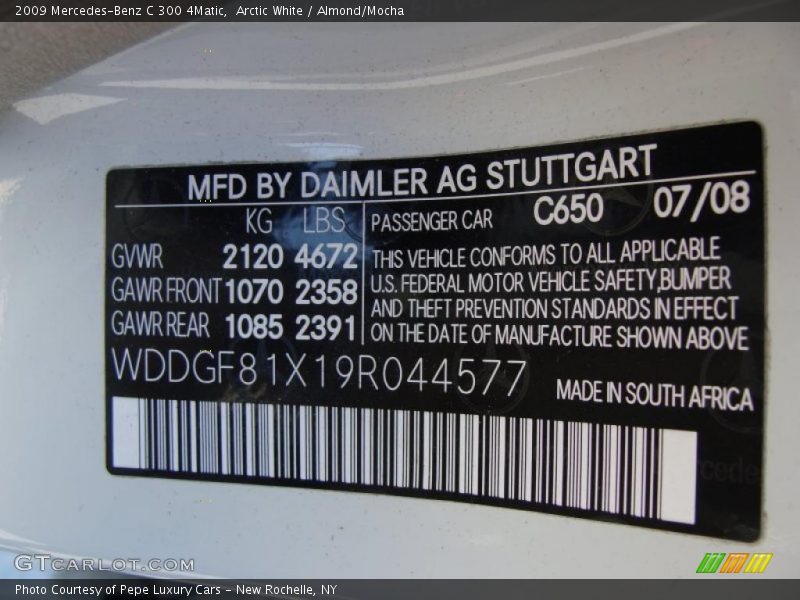 Arctic White / Almond/Mocha 2009 Mercedes-Benz C 300 4Matic