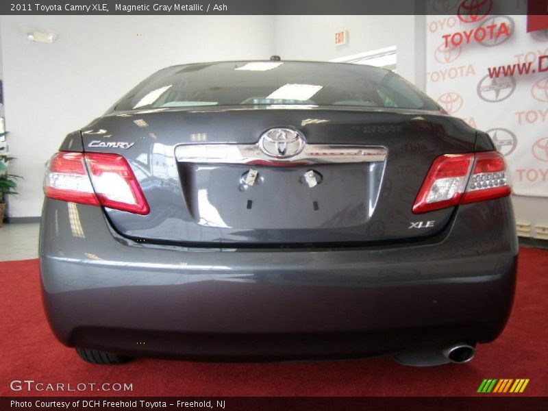 Magnetic Gray Metallic / Ash 2011 Toyota Camry XLE