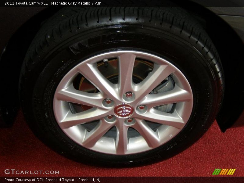Magnetic Gray Metallic / Ash 2011 Toyota Camry XLE