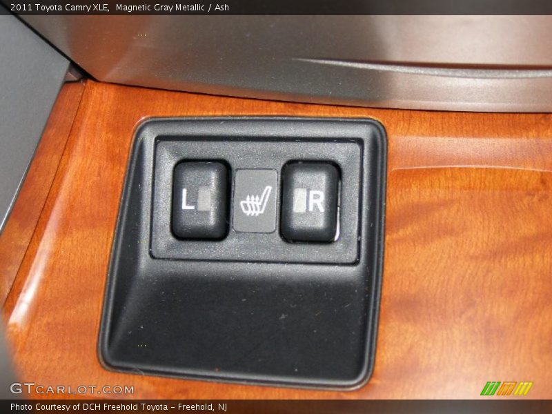 Magnetic Gray Metallic / Ash 2011 Toyota Camry XLE