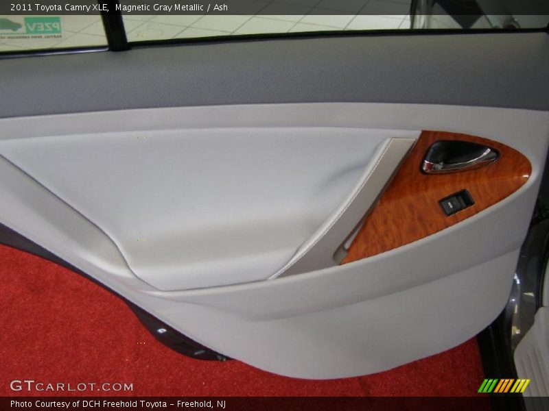 Magnetic Gray Metallic / Ash 2011 Toyota Camry XLE