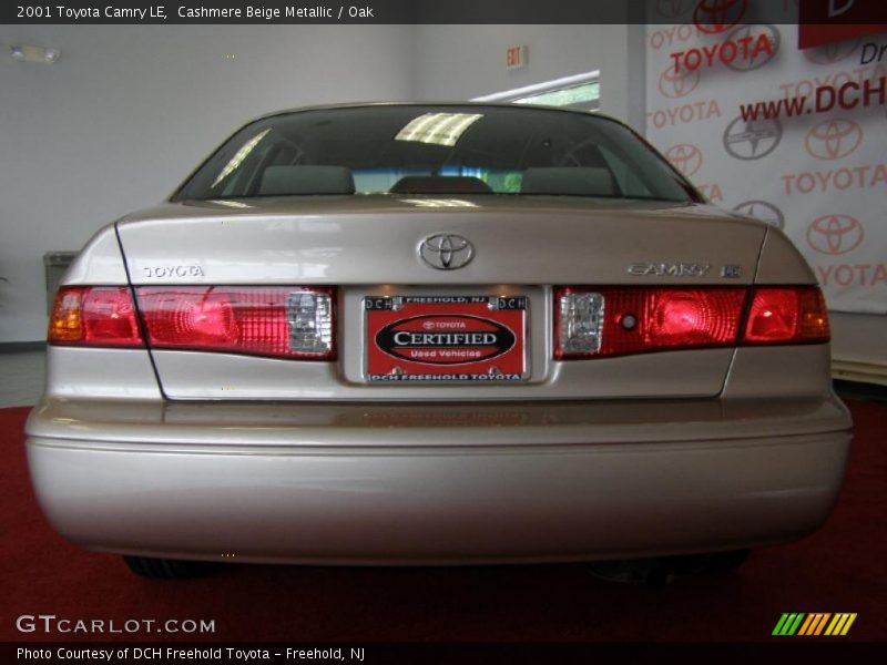 Cashmere Beige Metallic / Oak 2001 Toyota Camry LE