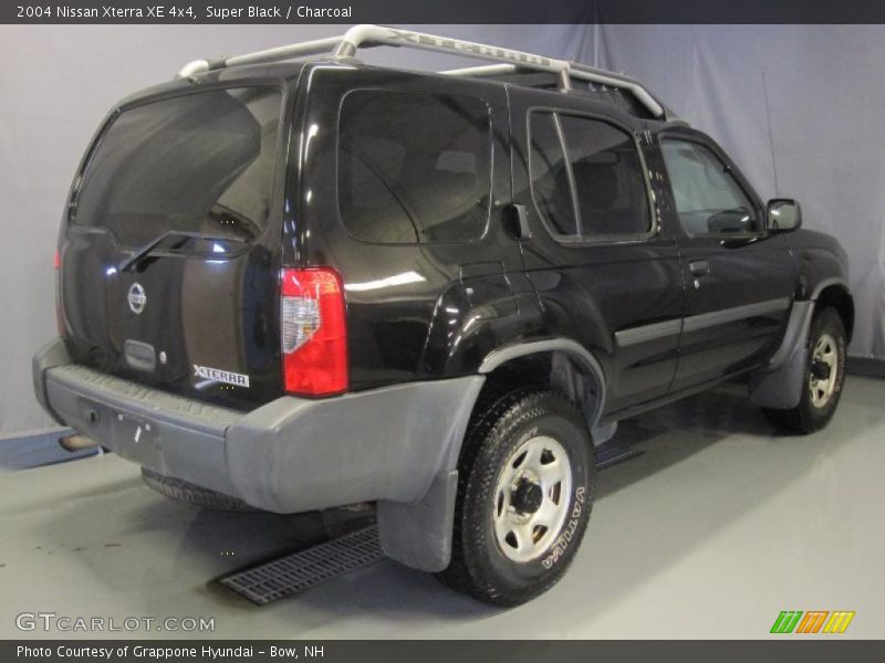 Super Black / Charcoal 2004 Nissan Xterra XE 4x4