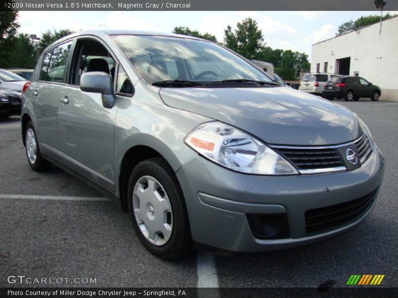 Magnetic Gray / Charcoal 2009 Nissan Versa 1.8 S Hatchback