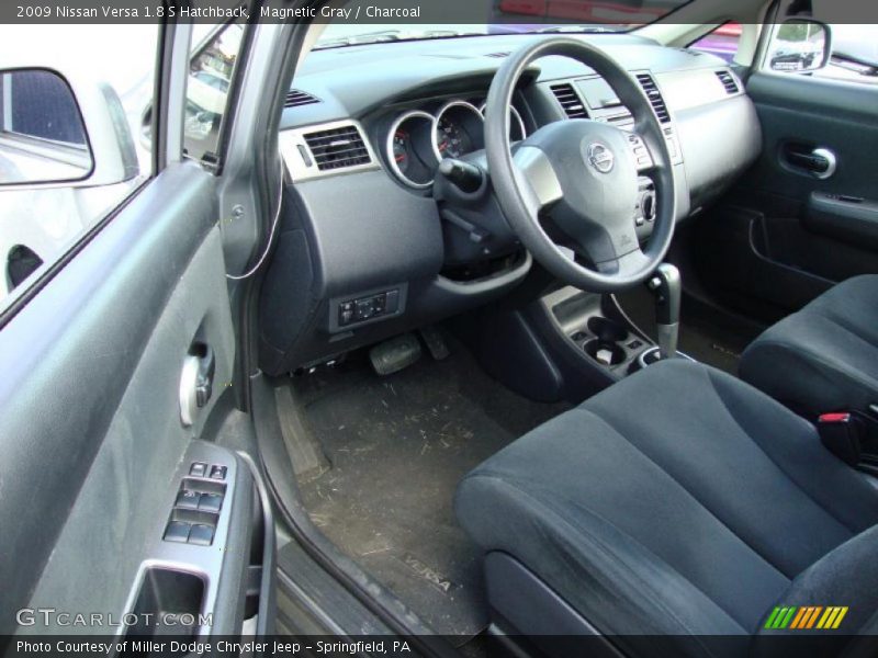 Magnetic Gray / Charcoal 2009 Nissan Versa 1.8 S Hatchback
