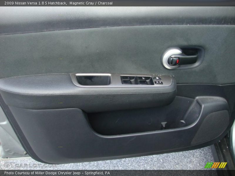 Magnetic Gray / Charcoal 2009 Nissan Versa 1.8 S Hatchback