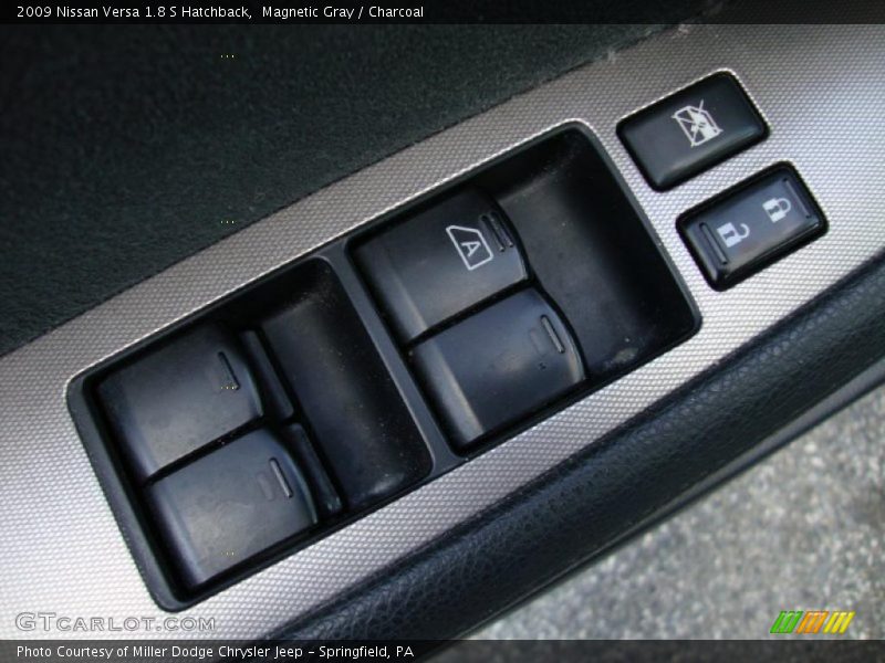 Magnetic Gray / Charcoal 2009 Nissan Versa 1.8 S Hatchback